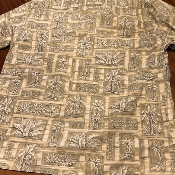 Pierre Cardin L. Hawaiian Shirt - Picture 2 of 3